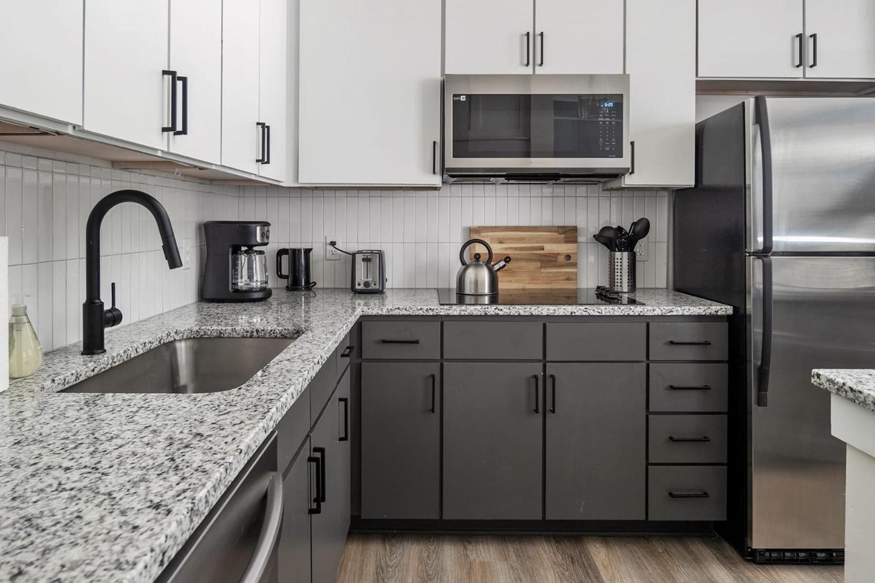 Apartment Modern Uptown 2br Free Parking & Private Balcony Charlotte